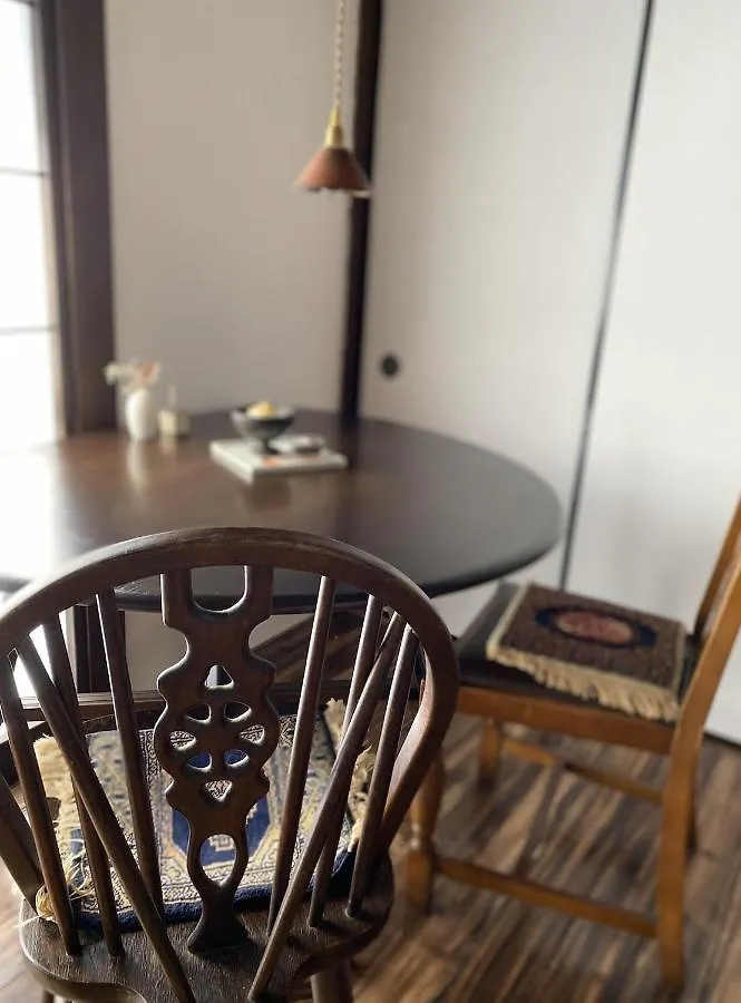 Bed & Breakfast 島ぐらしカフェchigoohagoo 男性のみ宿泊不可 Couples & Single Females Only Oshima